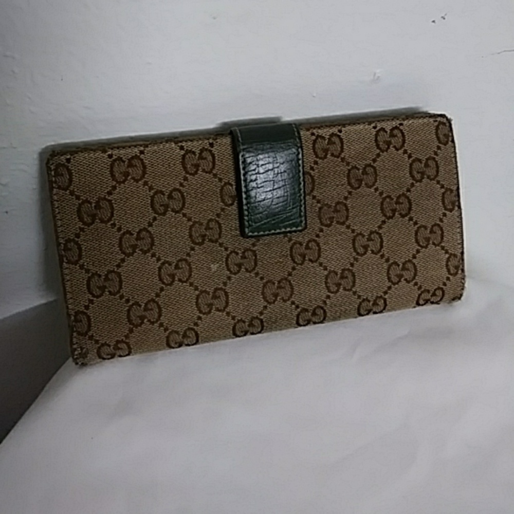 AUTHENTIC GUCCI WALLET - Picture 2 of 7